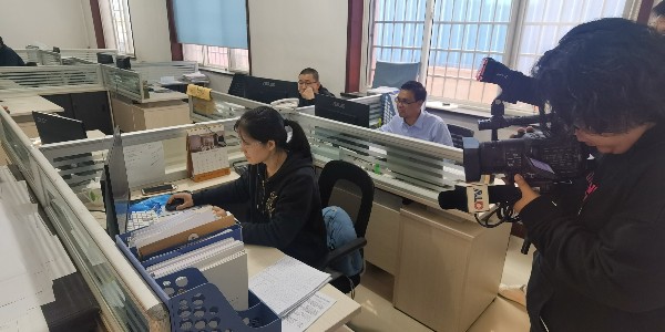 青岛电视台栏目组采访 “ 青岛建华食品机械制造有限公司”